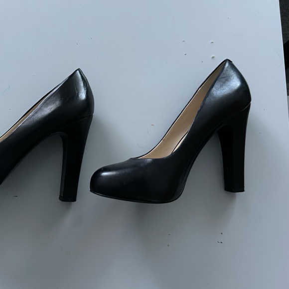 Nine West black elegant block heels 8.5M - Picture 3 of 5